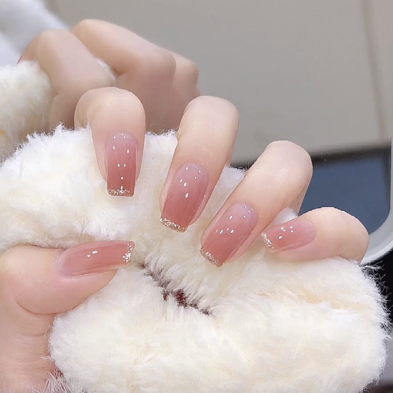 Minimalist French Wearable Nails New Versatile Daily Gradient Pure Desire Style Nail Art Brightening Handmade Detachable Nail Tips