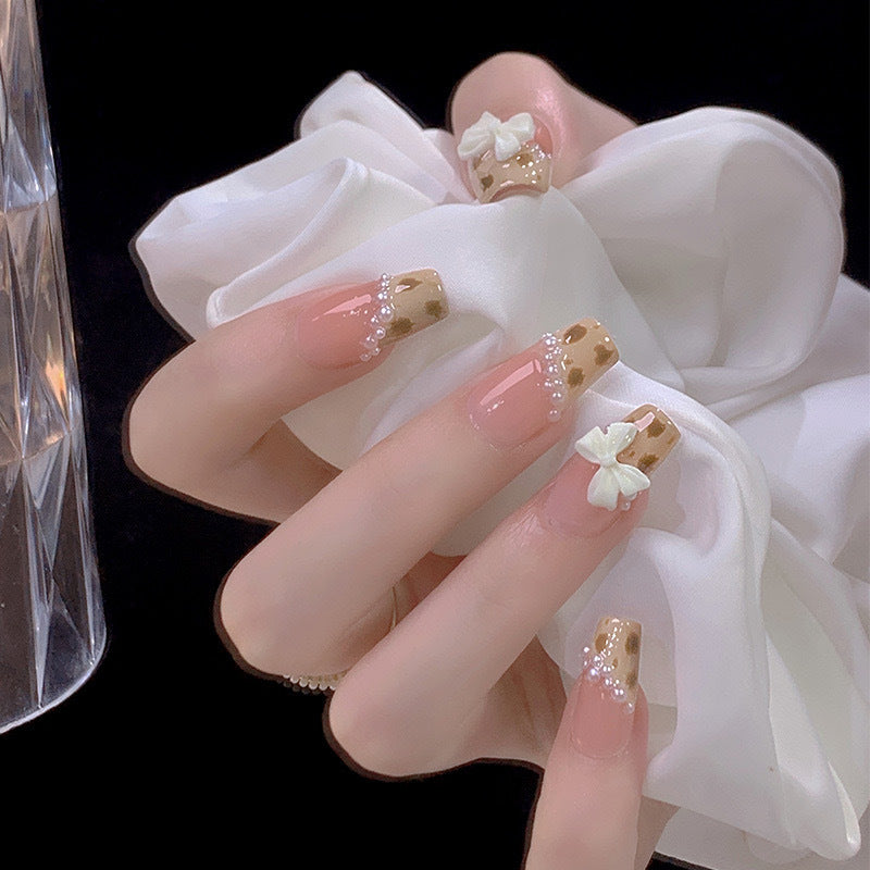 Minimalist French Wearable Nails New Versatile Daily Gradient Pure Desire Style Nail Art Brightening Handmade Detachable Nail Tips